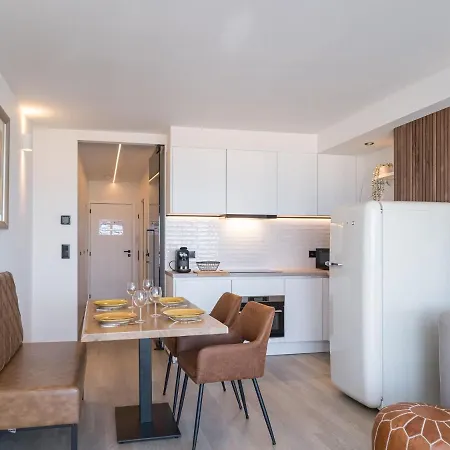 Apartman With Sea-view *